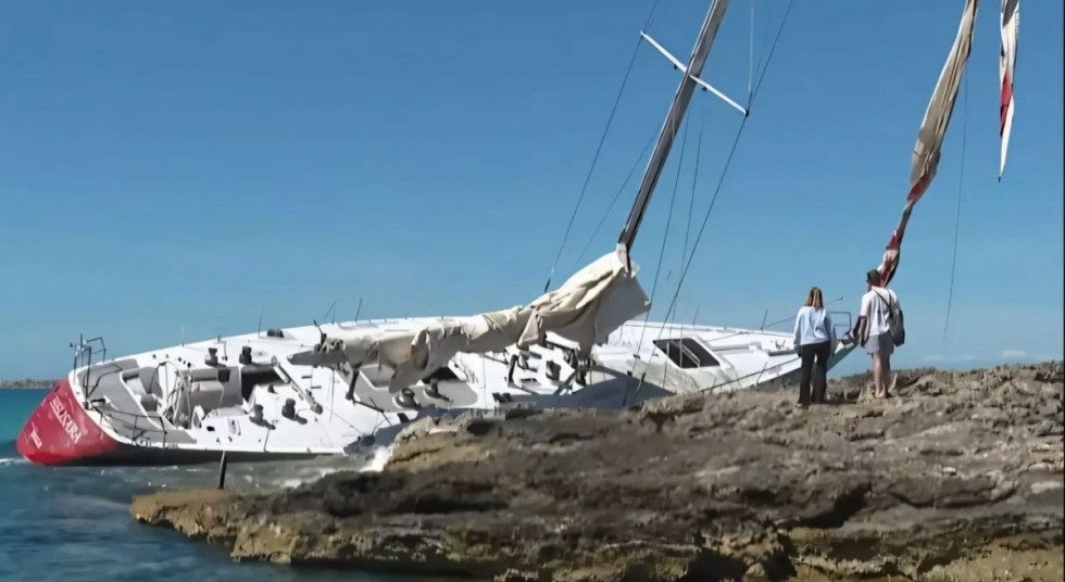 Barco nazi encallado